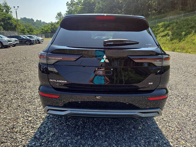 2025 Mitsubishi Outlander SE