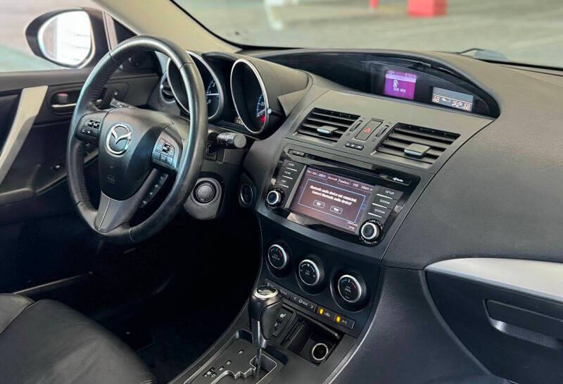 2013 Mazda MAZDA3 i Grand Touring