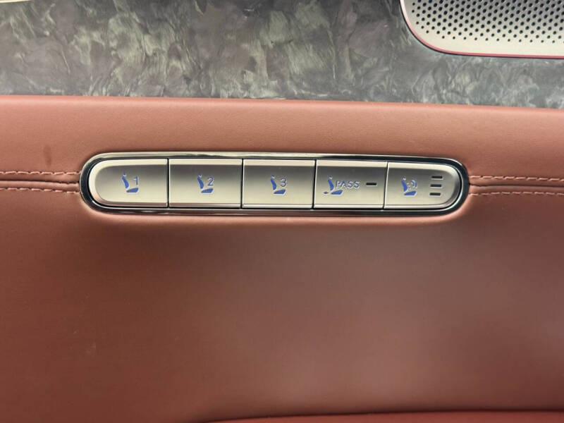 2024 Genesis G90 3.5T e-Supercharger