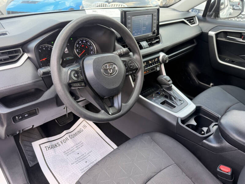 2020 Toyota RAV4 XLE