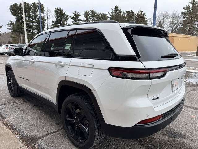 2022 Jeep Grand Cherokee Altitude