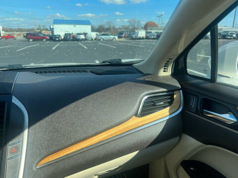 2016 Lincoln MKC Select