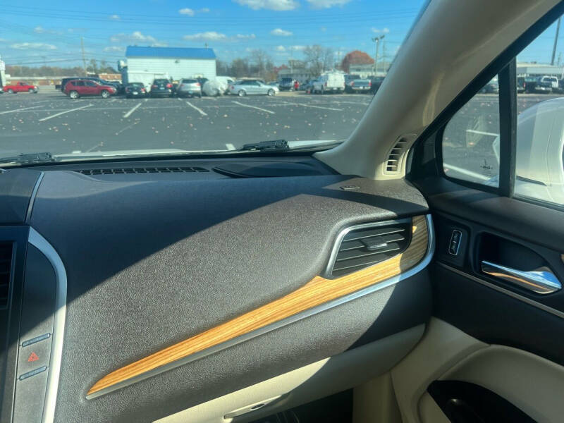 2016 Lincoln MKC Select