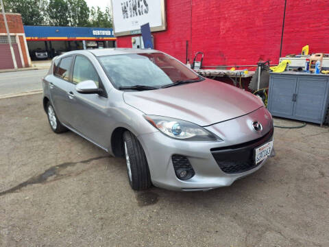 2013 Mazda MAZDA3 i Grand Touring