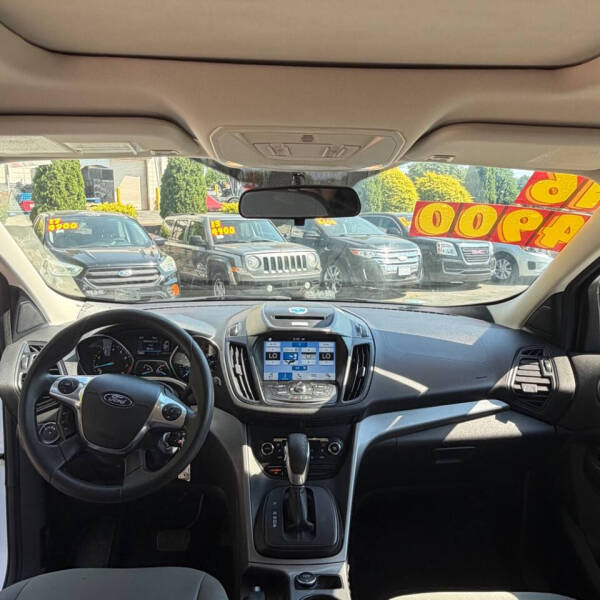 2016 Ford Escape SE