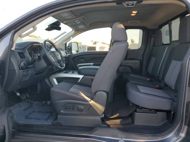 2024 Nissan Titan SV