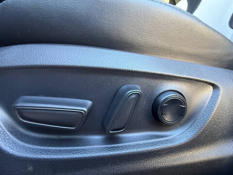 2019 Toyota Prius XLE