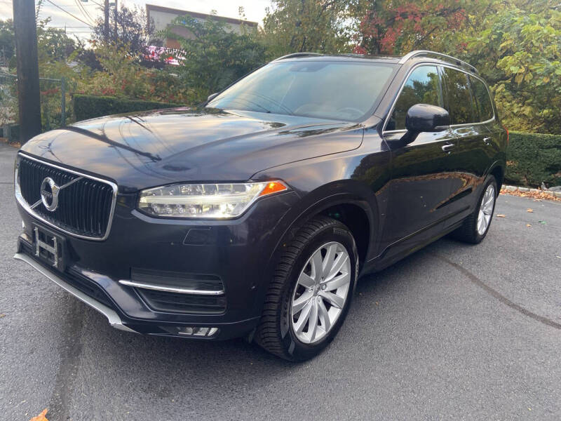 2016 Volvo XC90 T6 Momentum