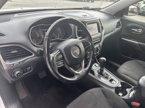 2019 Jeep Cherokee Latitude