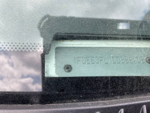 2013 Ford E-Series E-350 SD