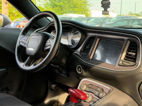 2017 Dodge Challenger SXT