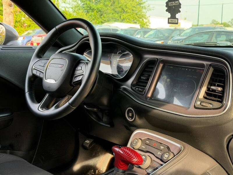 2017 Dodge Challenger SXT