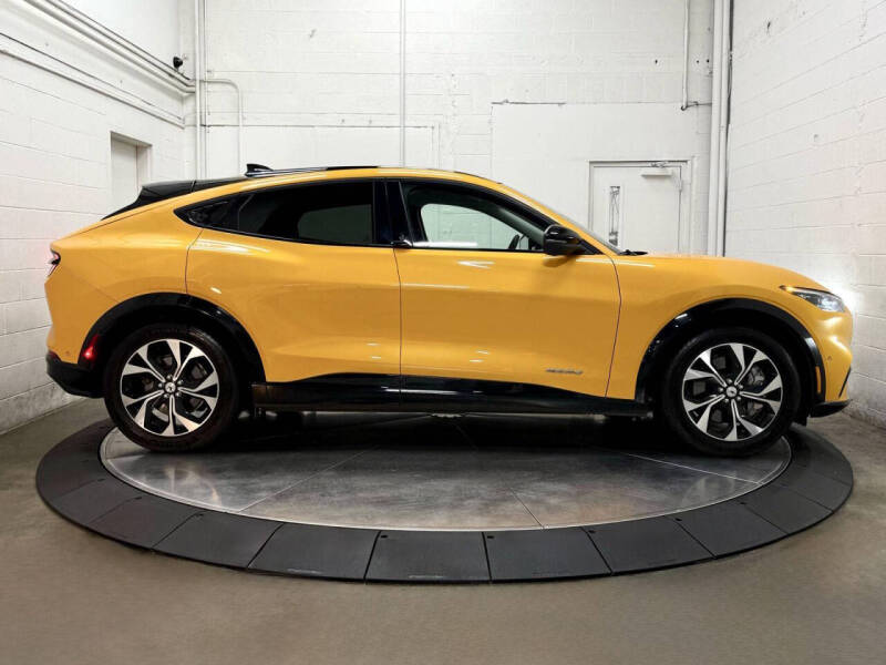 2022 Ford Mustang Mach-E Premium