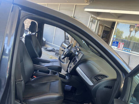 2014 Dodge Grand Caravan R/T