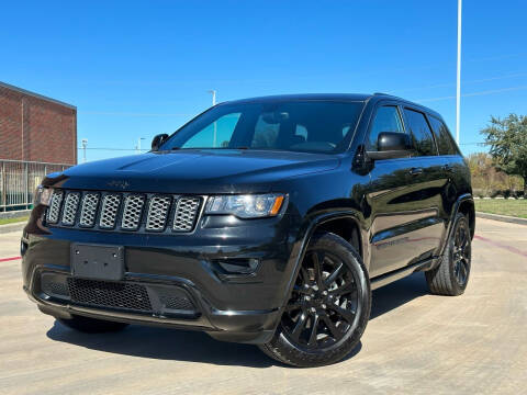 2017 Jeep Grand Cherokee for sale at AUTO DIRECT in Houston TX