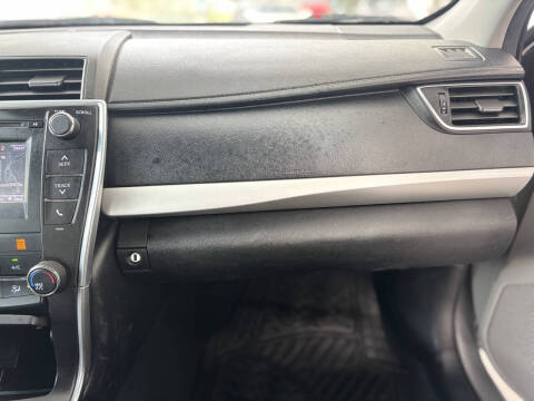 2015 Toyota Camry SE