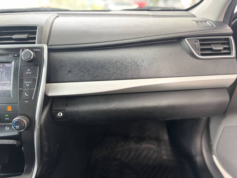 2015 Toyota Camry SE