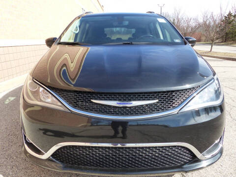 2020 Chrysler Pacifica Touring
