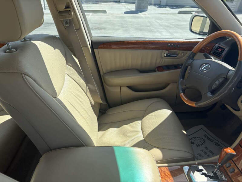 2005 Lexus LS 430