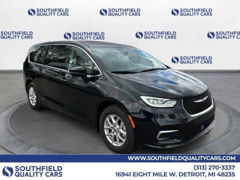 2023 Chrysler Pacifica Touring L