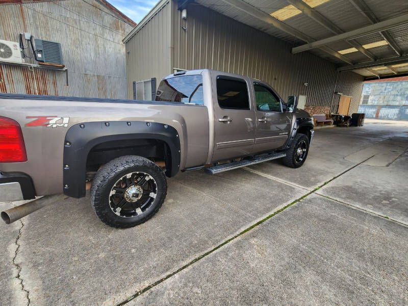 2012 Chevrolet Silverado 2500HD LTZ photo 3