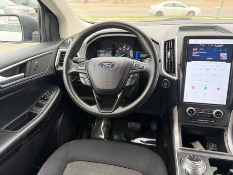 2022 Ford Edge SE