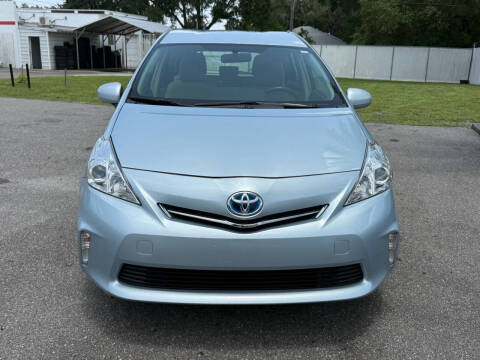 2013 Toyota Prius v Two