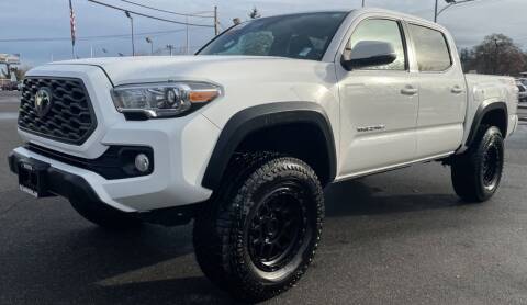 2020 Toyota Tacoma for sale at Vista Auto Sales in Lakewood WA