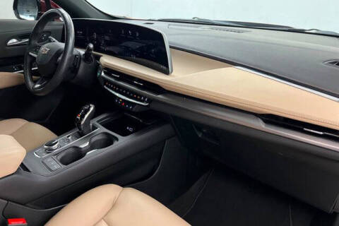 2024 Cadillac XT4 Luxury