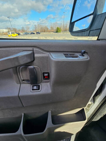 2017 GMC Savana 2500