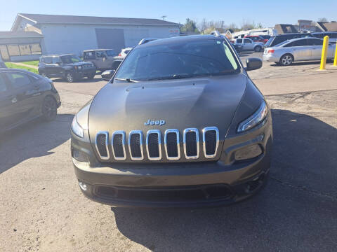 2015 Jeep Cherokee for sale at Newport Auto Group in Boardman OH