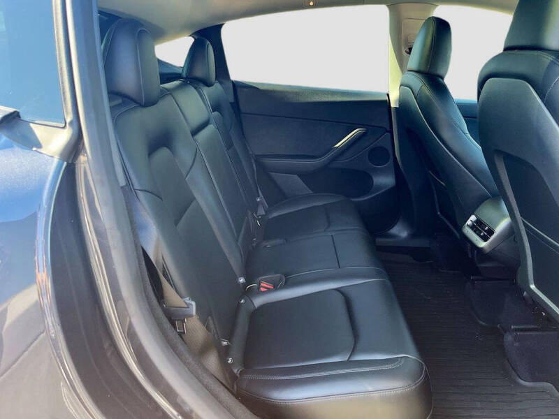 2025 Tesla Model Y Long Range