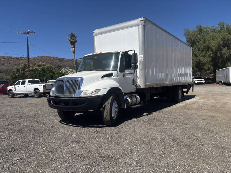 2018 International DuraStar 4300
