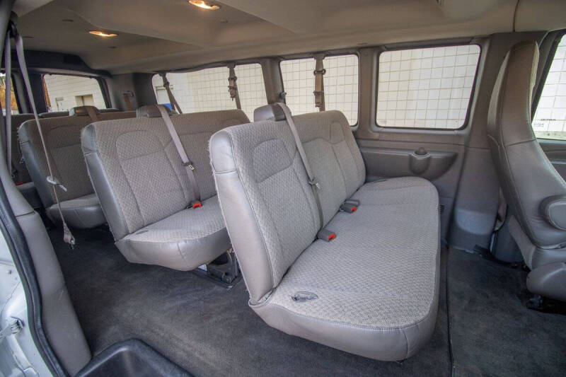 2017 Chevrolet Express LT 3500