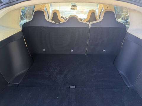 2019 Tesla Model X Standard Range