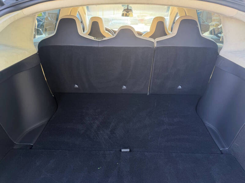 2019 Tesla Model X Standard Range