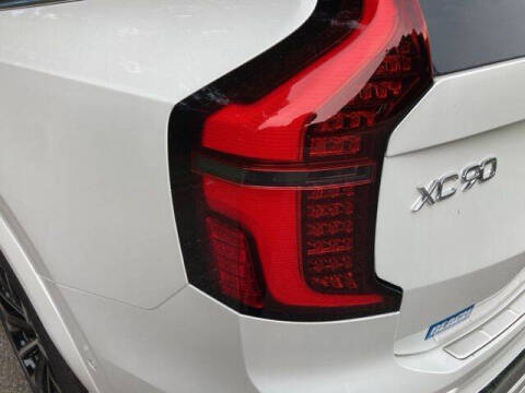 2025 Volvo XC90 T8 Plus Bright Theme 7P