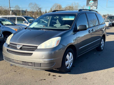 2004 Toyota Sienna for sale at ALPINE MOTORS in Milwaukie OR