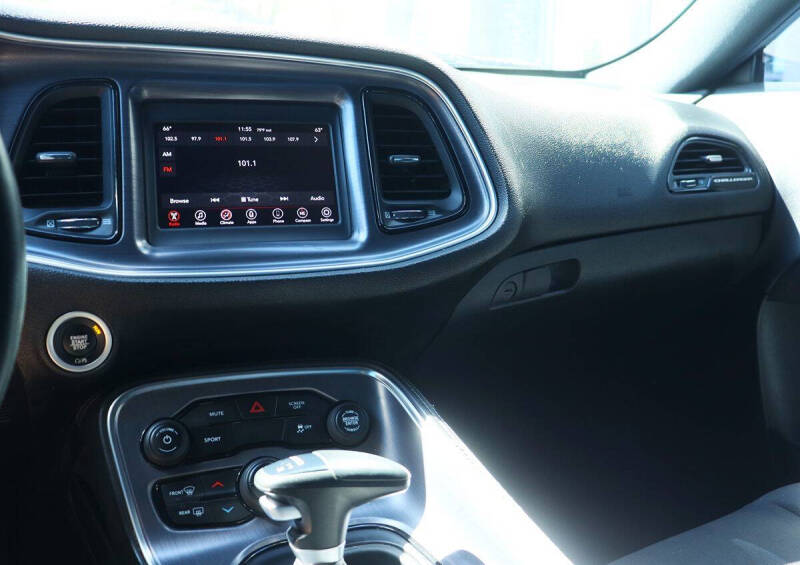 2018 Dodge Challenger SXT