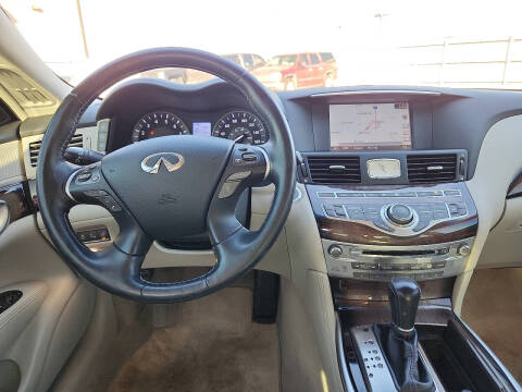 2017 Infiniti Q70L 3.7