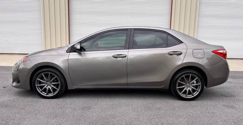 Used 2018 Toyota Corolla LE with VIN 5YFBURHE8JP770374 for sale in Roswell, GA