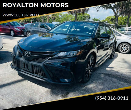 2021 Toyota Camry for sale at ROYALTON MOTORS in Plantation FL