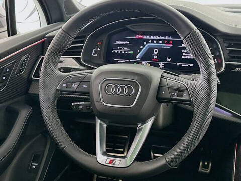 2025 Audi SQ7 4.0T quattro Premium Plus