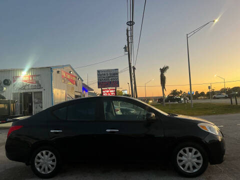 2013 Nissan Versa 1.6 S Plus