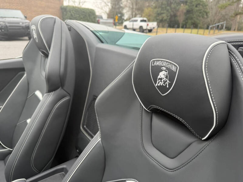 2024 Lamborghini Huracan EVO Spyder