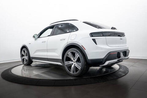 2025 Porsche Macan Turbo Electric