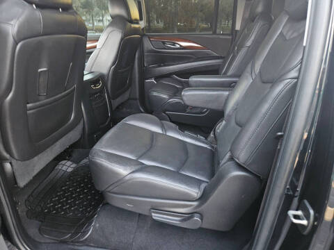 2017 Cadillac Escalade ESV Premium Luxury