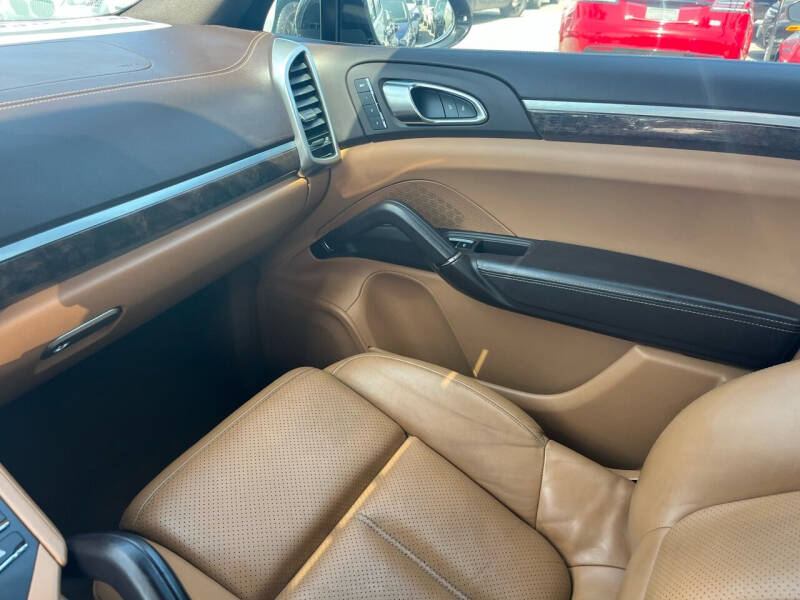 2015 Porsche Cayenne S