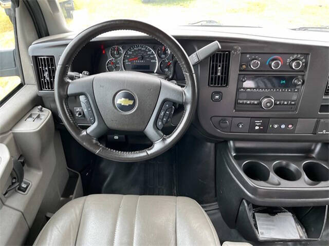 2023 Chevrolet Express 2500