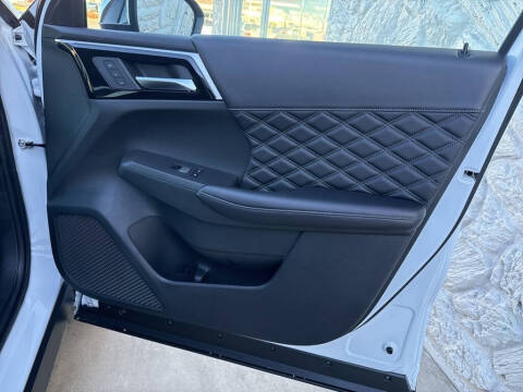 2025 Mitsubishi Outlander PHEV SEL